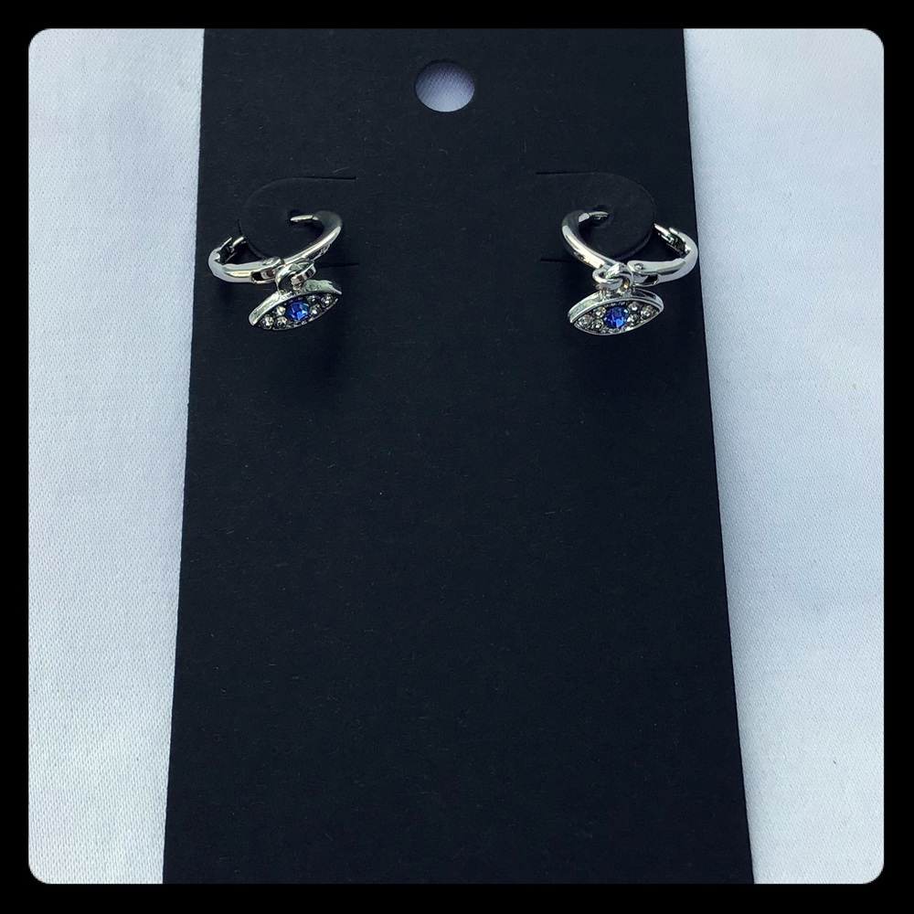 dangle earrings
